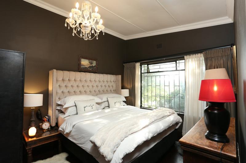 5 Bedroom Property for Sale in Mossel Bay Central Western Cape